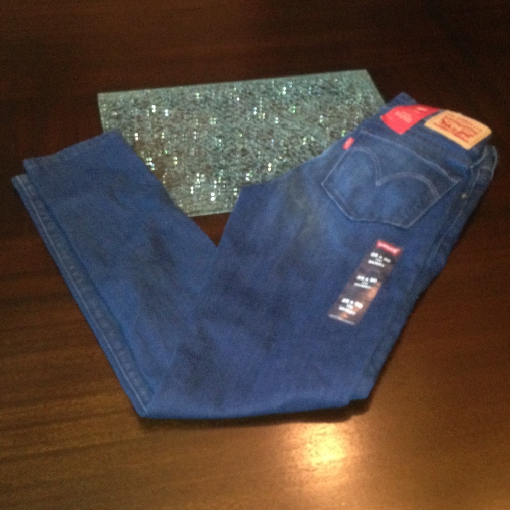 💖🌼 NWT Levi 711 Skinny Jeans! 💖🌼